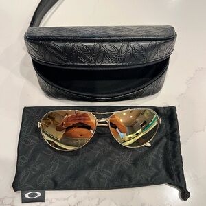 Oakley Aviator Sunglasses with Case